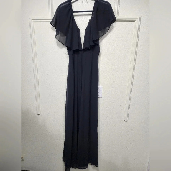 Lulu's Stunning Demeanor Black Flutter Sleeve Backless Maxi Dress M Wedding NWOT - Picture 7 of 11